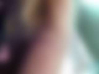 Live cam show with JennaDeluxe - Blonde Hair MILF on AdultVida.com