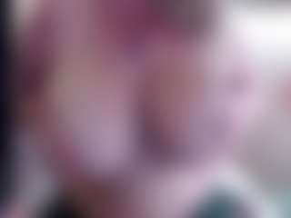 Live cam show with JennaDeluxe - Green Eyes on luckytryst.com