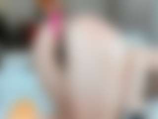 SweetLady69 MILF webcam performer live streaming