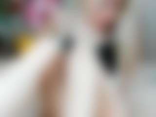 SweetLady69 MILF webcam performer live streaming