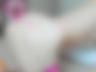 SweetLady69 MILF webcam performer live streaming