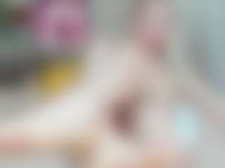SweetLady69 MILF webcam performer live streaming