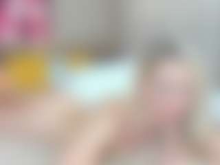 SweetLady69 MILF webcam performer live streaming