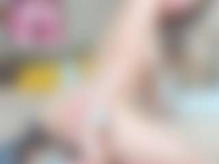 Live cam show with SweetLady69 - Public MILF on livesuperchat.net
