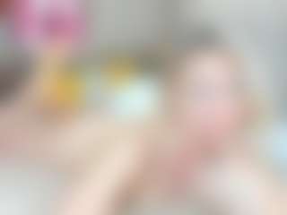 Live cam show with SweetLady69 - Lovense Small Tits on AdultVida.com