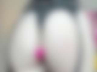 Live cam show with SweetLady69 - Dirty Talk on Mixed Magazine Live