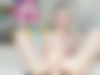 SweetLady69 MILF webcam performer live streaming