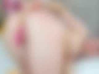 SweetLady69 MILF webcam performer live streaming