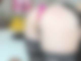 Live cam show with SweetLady69 - Public MILF on CamSodaAdn