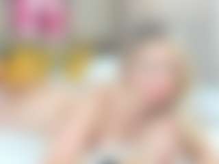 Live cam show with SweetLady69 - Blonde Hair Middle Aged on LiveSexCams6