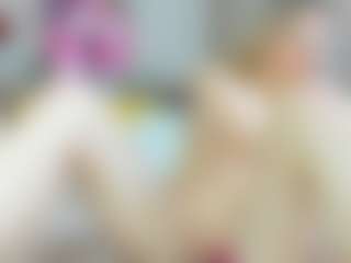 Live cam show with SweetLady69 - Fingers on Streamer API