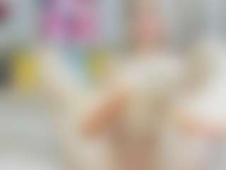 Live cam show with SweetLady69 - Public MILF on milfzrlive.com