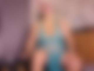 Live cam show with Gianella-Cox - Big Tits on Camiplay Live
