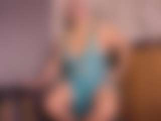 Live cam show with Gianella-Cox - BBW on Chatstar