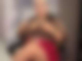 Live cam show with Gianella-Cox - Smoke on Dolls Live