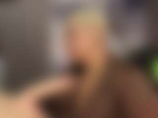 Gianella-Cox MILF webcam performer live streaming