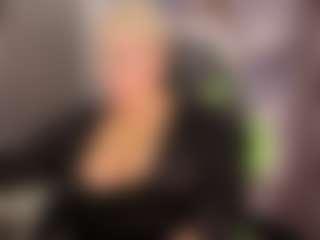 Live cam show with Gianella-Cox - Joi on Hubzter Live