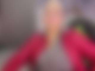 Live cam show with Gianella-Cox - Middle Aged on StripNow