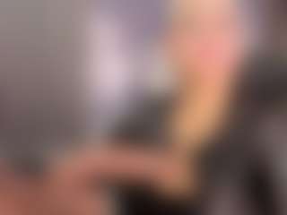 Live cam show with Gianella-Cox - Smoke on Camiplay Live