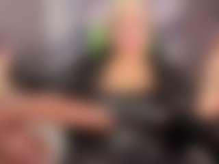 Live cam show with Gianella-Cox - BBW Mature on Dare Cams