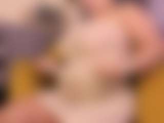 Live cam show with Gianella-Cox - Thong on Soda Cam