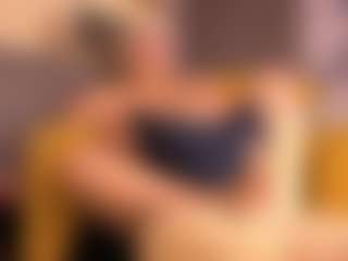 Live cam show with Gianella-Cox - Ride Torso on Dolls Live