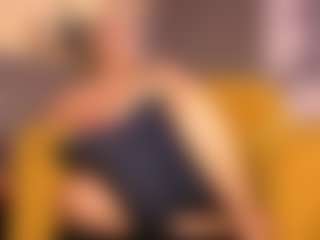 Gianella-Cox MILF webcam performer live streaming