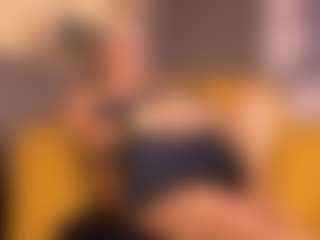Live cam show with Gianella-Cox - Joi on x69.live