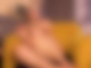 Live cam show with Gianella-Cox - Ride Torso on Free Soda