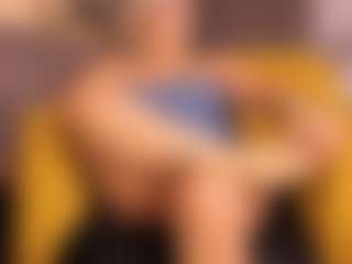 Live cam show with Gianella-Cox - Ride Torso on Strip Flash - Live Sex Shows