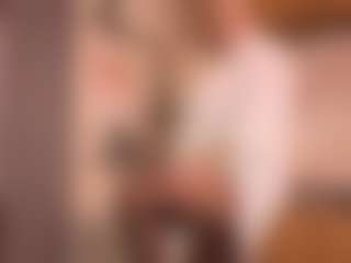 Live cam show with Gianella-Cox - Smoke on StripNow