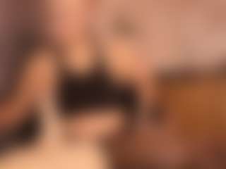 Live cam show with Gianella-Cox - Mature on crypto-cams