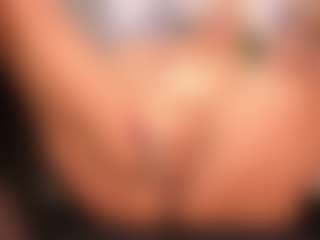 Gianella-Cox MILF webcam performer live streaming