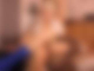 Live cam show with Gianella-Cox - Blonde Hair on Camsoda