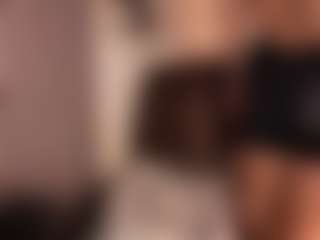 Gianella-Cox MILF webcam performer live streaming