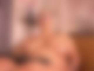Live cam show with Gianella-Cox - Bedroom on TeamSkeetLive