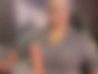 Live cam show with Gianella-Cox - Mature on crypto-cams