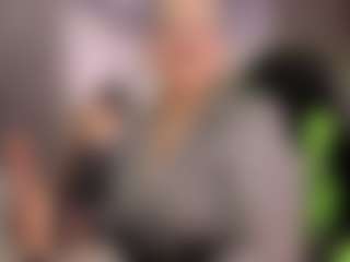 Gianella-Cox MILF webcam performer live streaming