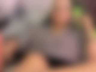 Live cam show with Gianella-Cox - Drinking on Uber Horny