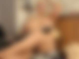 Live cam show with Gianella-Cox - Mature Toys on Camsoda