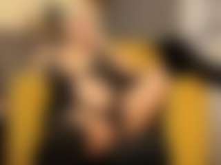 Live cam show with Gianella-Cox - Big Ass on TeamSkeetLive