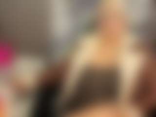 Live cam show with Gianella-Cox - Latina Mature on Camsoda | colombia