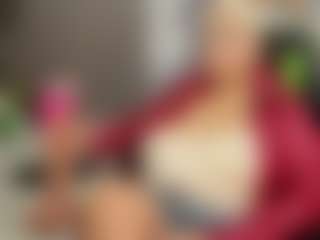 Live cam show with Gianella-Cox - Joi on Camsoda