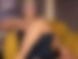 Live cam show with Gianella-Cox - Mature on Soda Cam