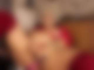 Gianella-Cox MILF webcam performer live streaming