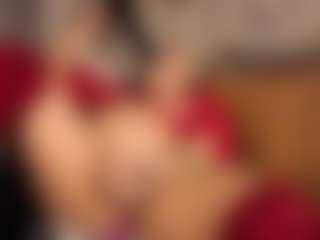 Live cam show with Gianella-Cox - Brown Eyes Blonde Hair on CamClone