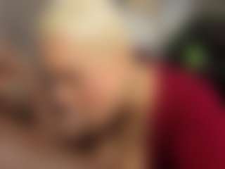 Live cam show with Gianella-Cox - Joi on Gym Cam Girls