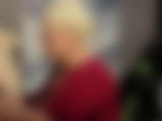 Live cam show with Gianella-Cox - Smoke on Camming Site