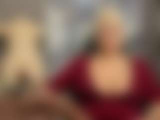 Live cam show with Gianella-Cox - Smoke on Cam Slut
