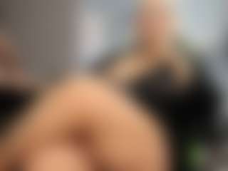 Live cam show with Gianella-Cox - Smoke on Dare Cams